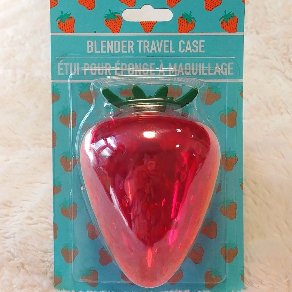🎉2/$16 NEW Strawberry Beauty Blender Travel Case